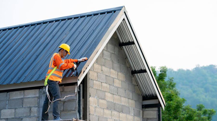 Professional residential roofers in Lowry, MN